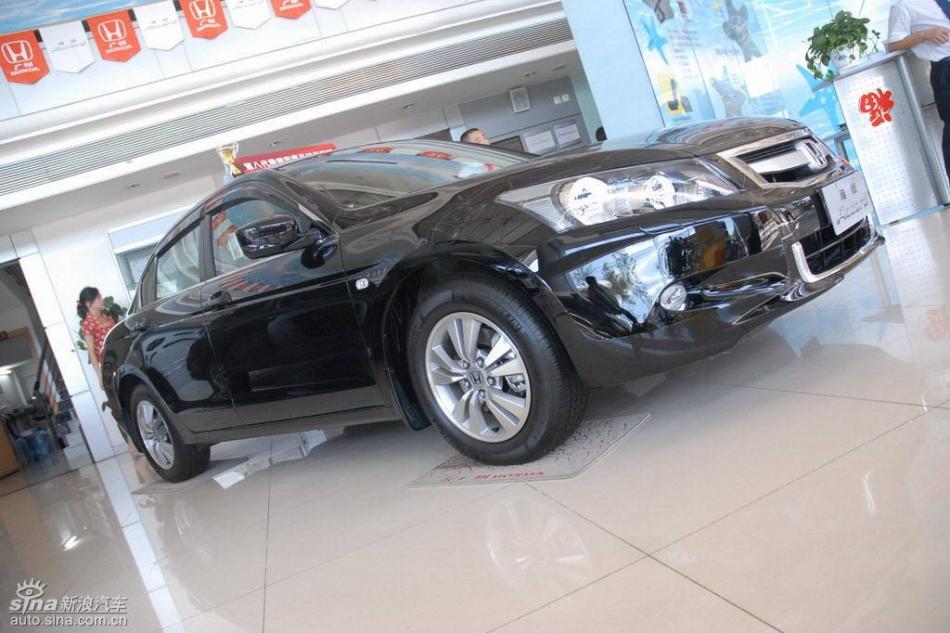 全新雅阁2.4L EX AT外观