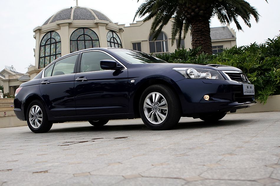 第八代雅阁外观图片