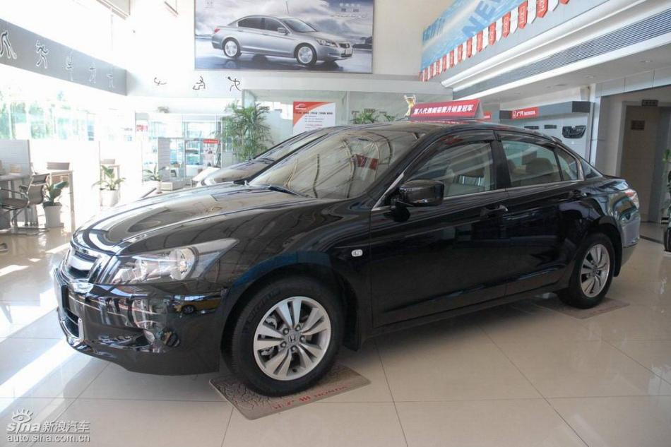 全新雅阁2.4L EX AT外观