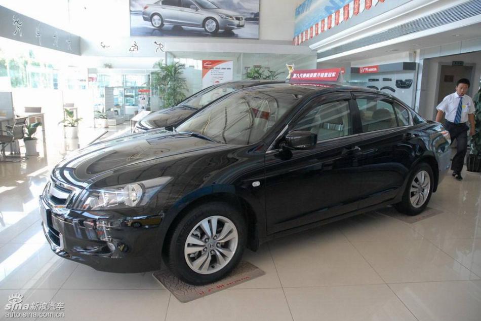 全新雅阁2.4L EX AT外观