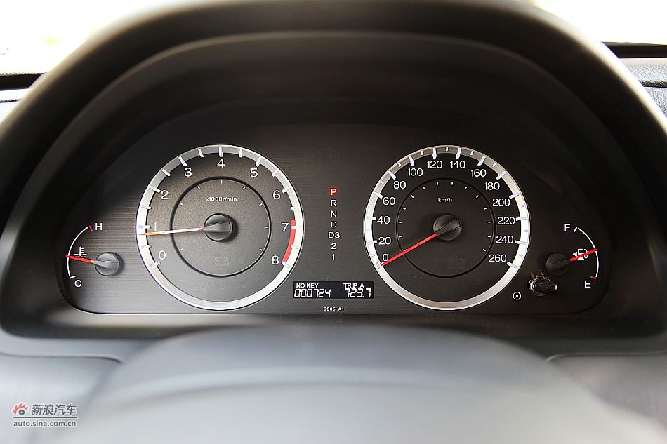 2011款雅阁2.4EXL Navi内饰图片