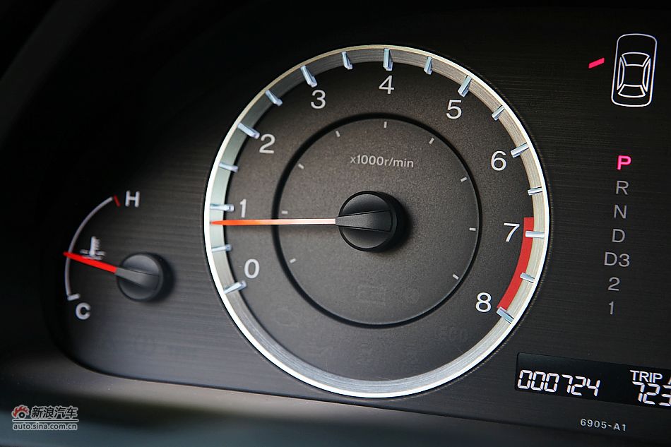 2011款雅阁2.4EXL Navi内饰图片