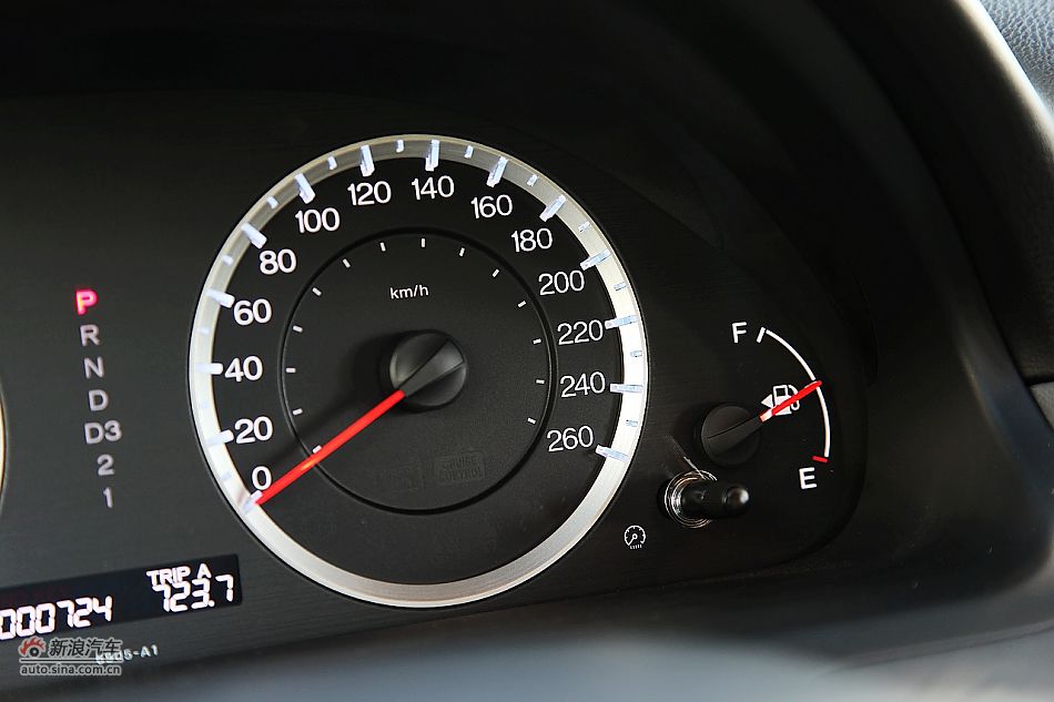 2011款雅阁2.4EXL Navi内饰图片