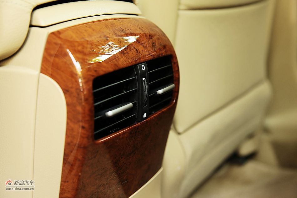 2011款雅阁2.4EXL Navi内饰图片