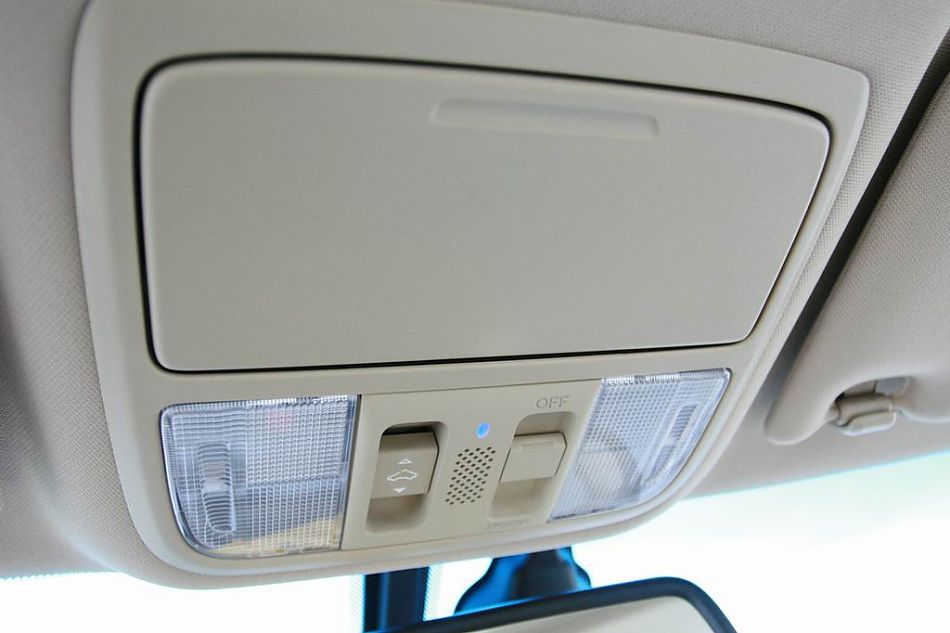 八代雅阁内饰图片