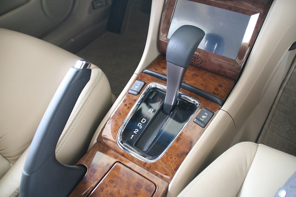 广州本田07款雅阁驻车制动器和变速杆