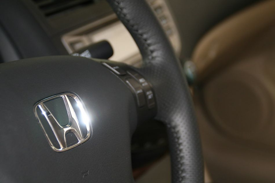 广州本田07款雅阁方向盘