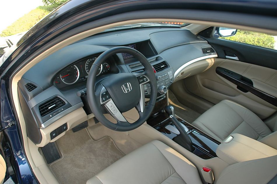 第八代雅阁内饰图片