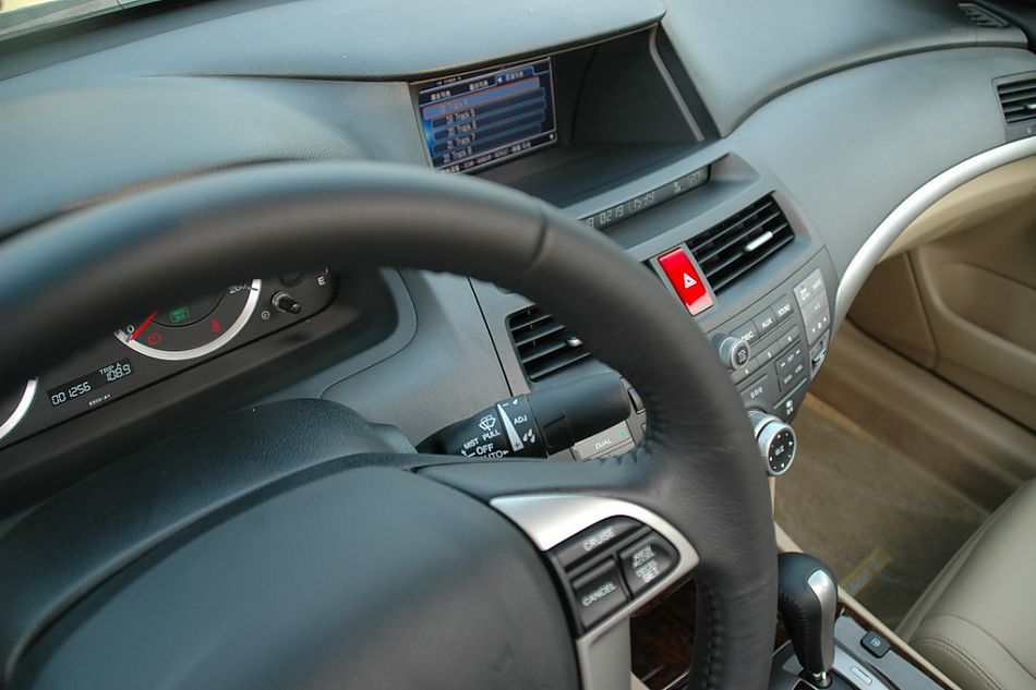 第八代雅阁内饰图片