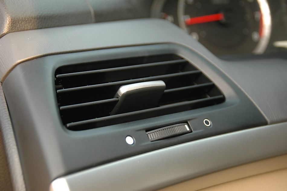 第八代雅阁内饰图片