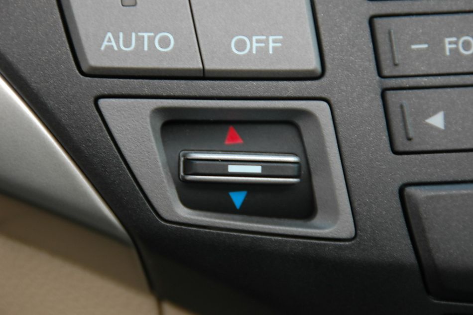 第八代雅阁内饰图片