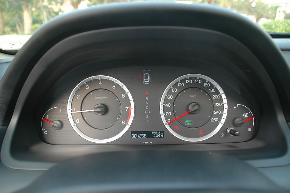 第八代雅阁内饰图片