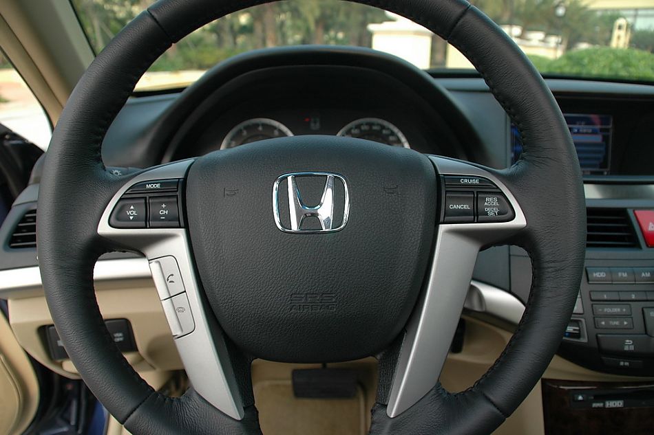 第八代雅阁内饰图片