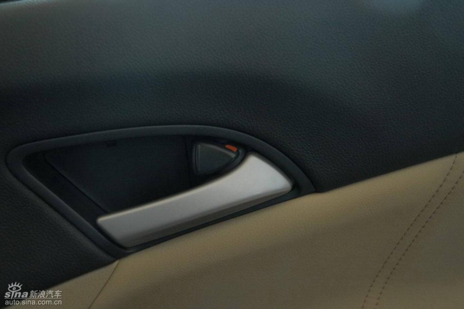 全新雅阁2.4L EX AT内饰