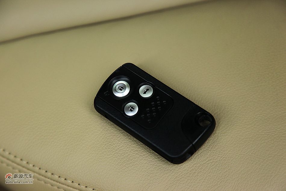 2011款雅阁2.4EXL Navi内饰图片