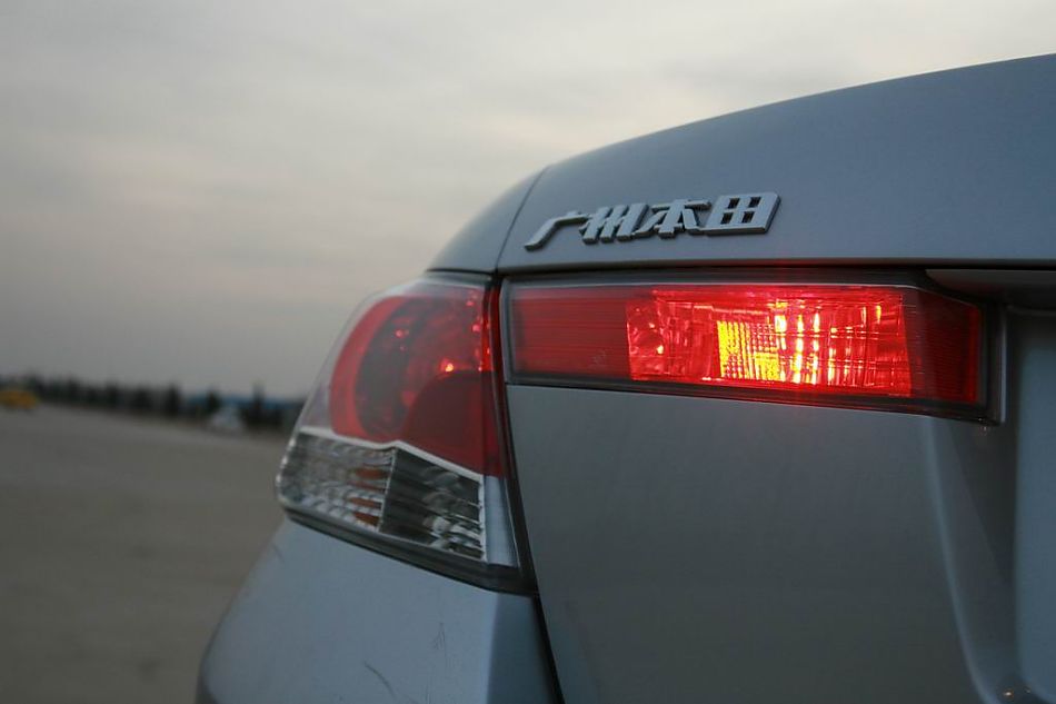 八代雅阁外观图片