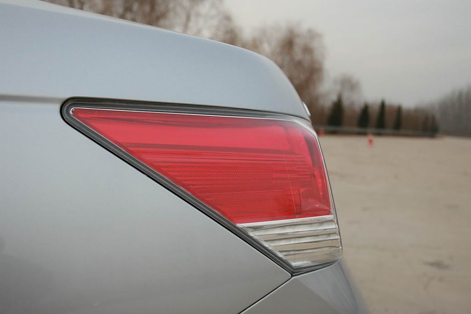 八代雅阁外观图片