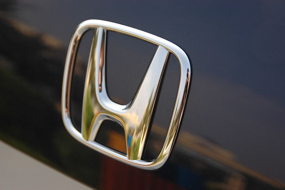 第八代雅阁外观图片　