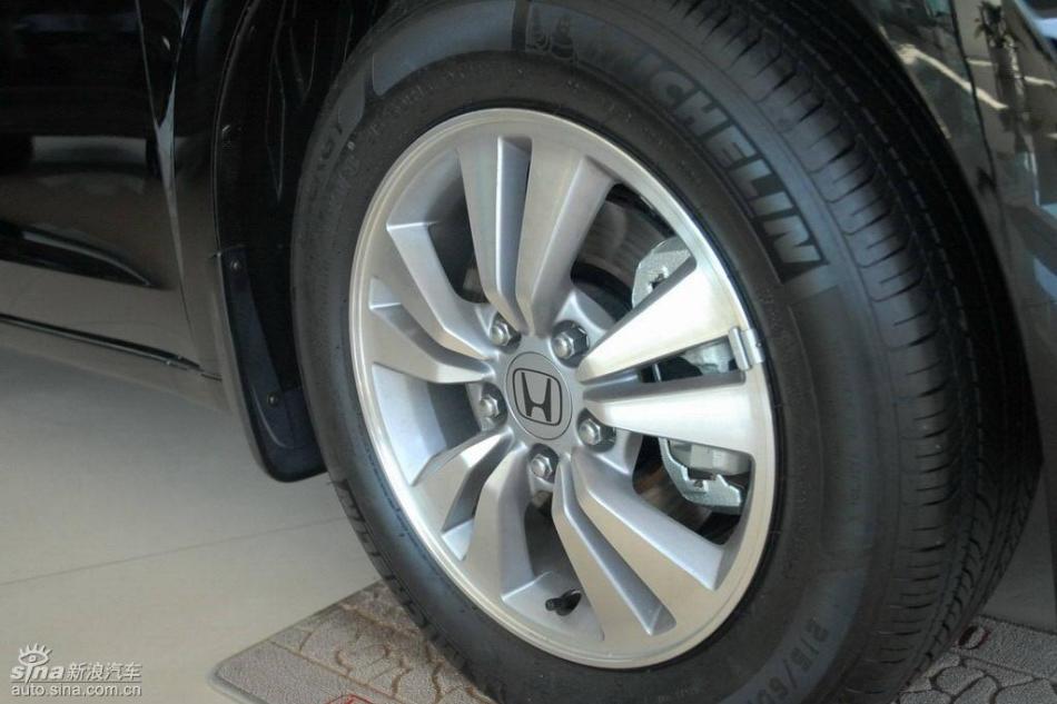 全新雅阁2.4L EX AT轮胎