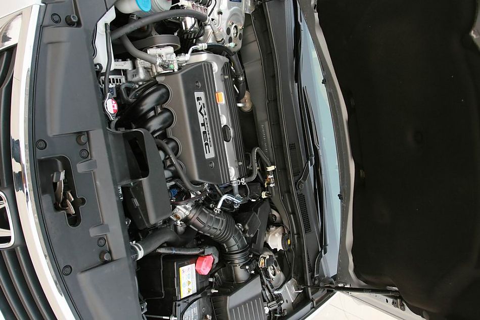 八代雅阁引擎图片