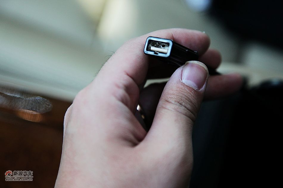 2011款雅阁2.4EXL Navi内饰图片