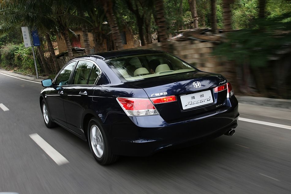 第八代雅阁外观图片