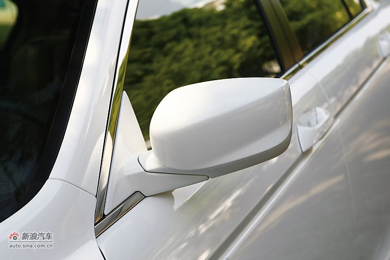 2011款雅阁外观细节