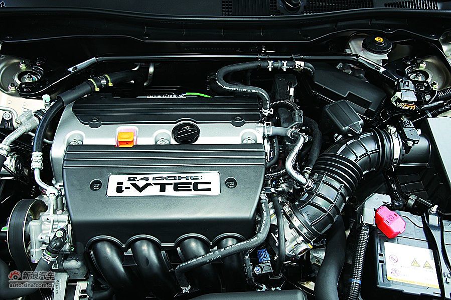 2011款雅阁2.4L发动机