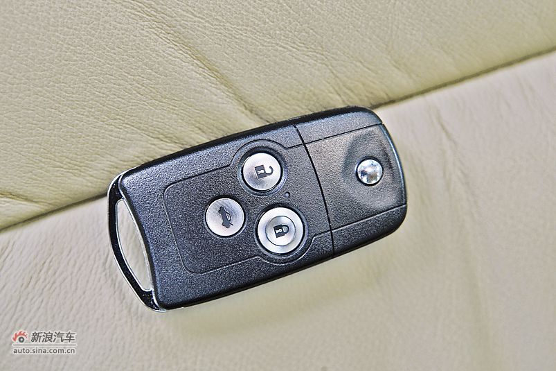 2011款雅阁遥控钥匙