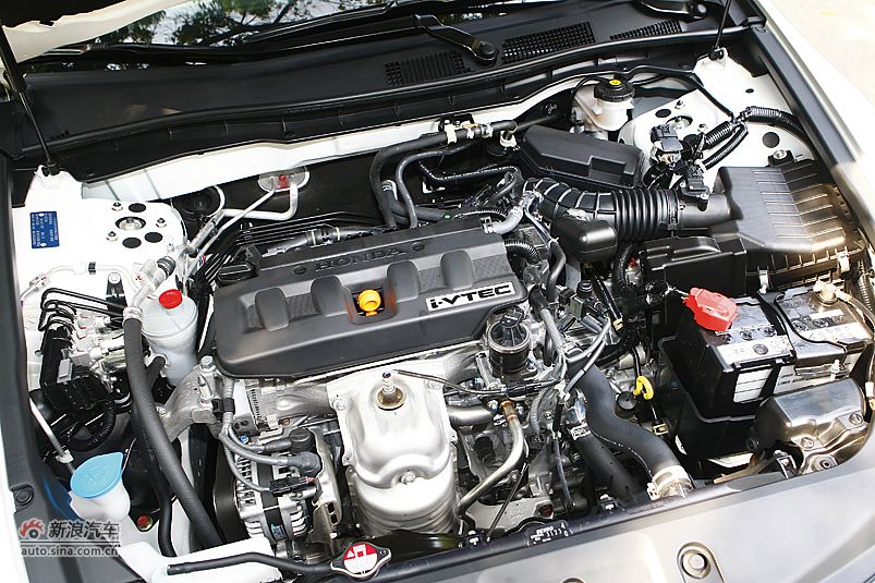 2011款雅阁2.4L发动机