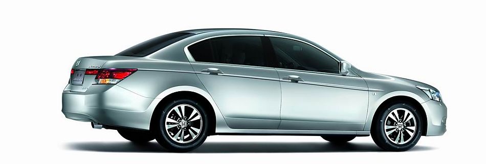 八代雅阁外观图