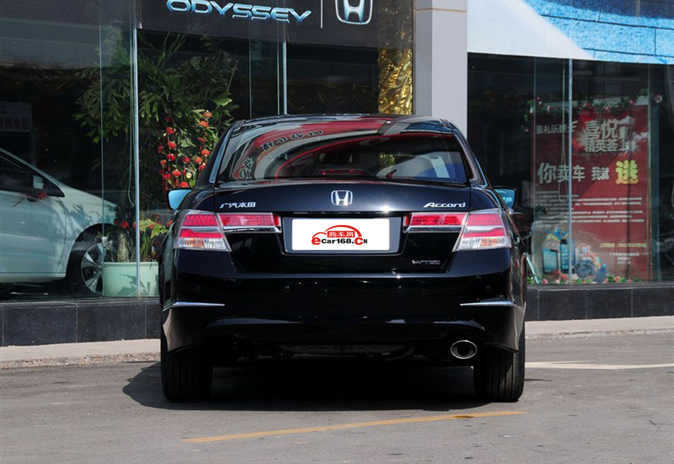 2013款雅阁2.0L 自动 PE