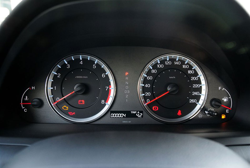 2013款雅阁2.0L 自动 PE