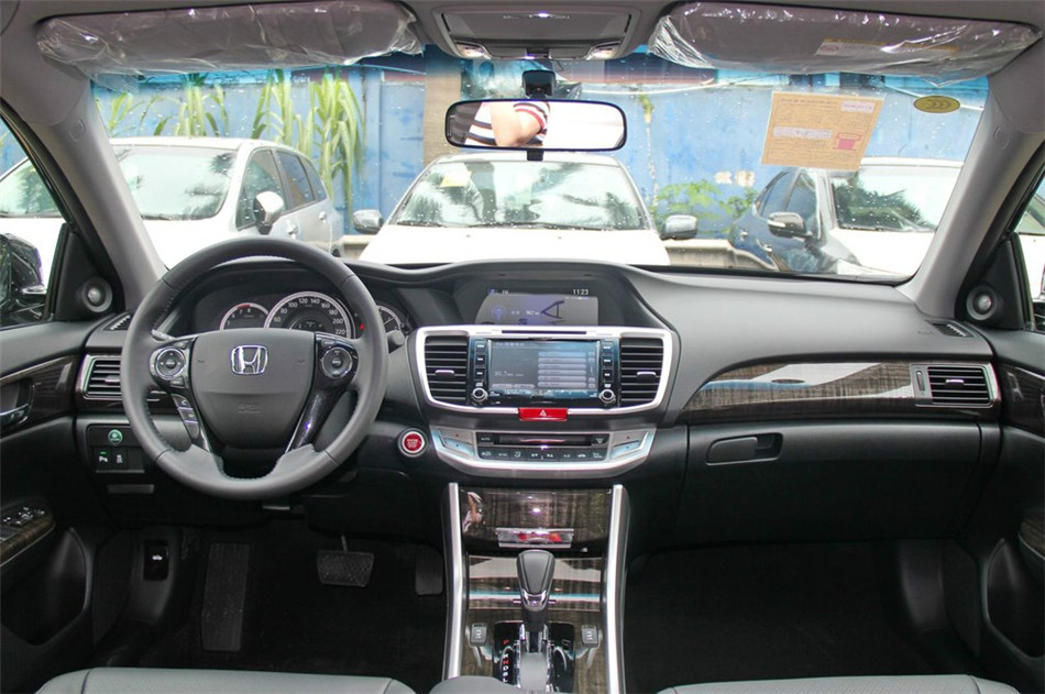 2014款雅阁2.4EXN豪华导航版