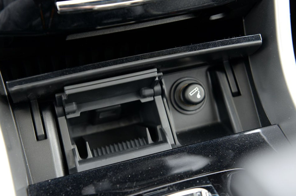 2016款 2.4L 智尊版 内饰