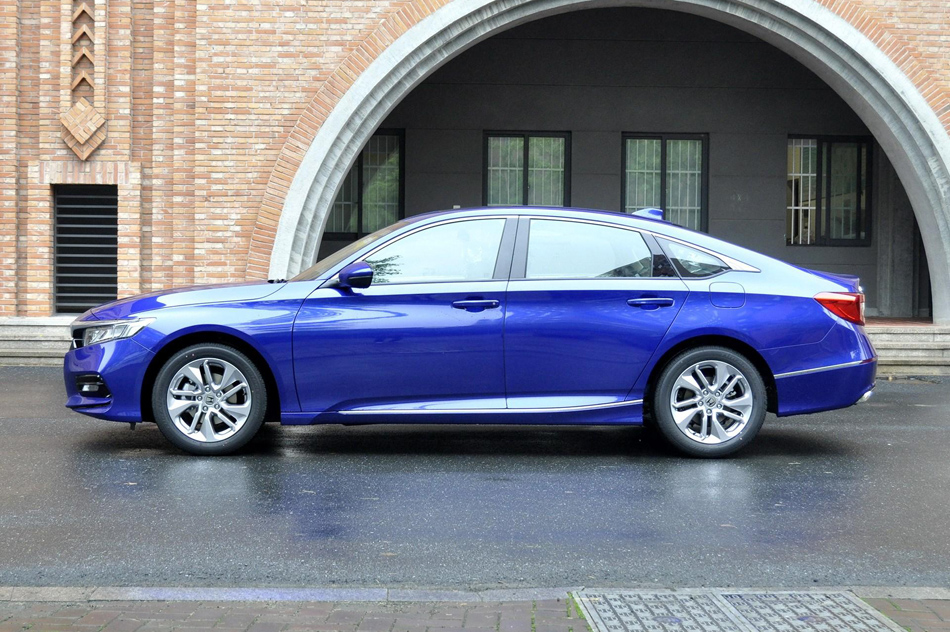 2018款 260TURBO 精英版 外观