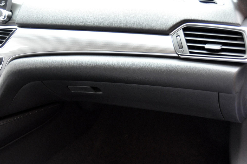 2018款 260TURBO 精英版 内饰