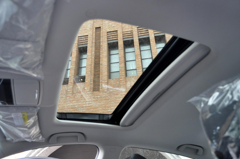 2018 260TURBO Ӣ οռ