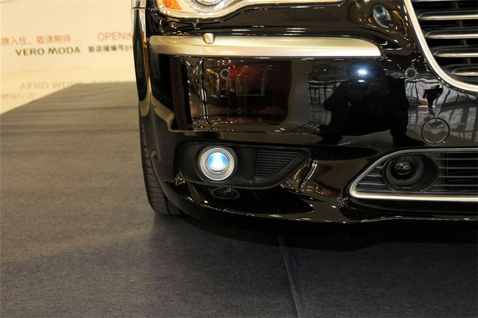 2013款克莱斯勒300C 3.6L自动尊享版