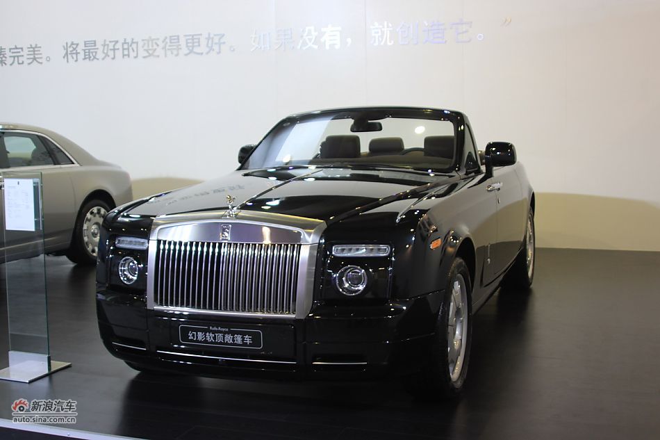 劳斯莱斯幻影软顶敞篷车