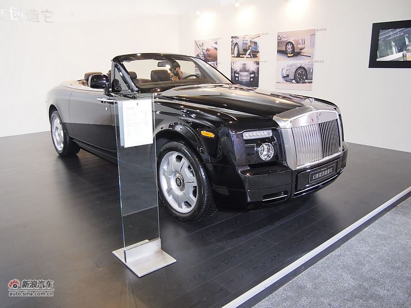 劳斯莱斯幻影软顶敞篷车
