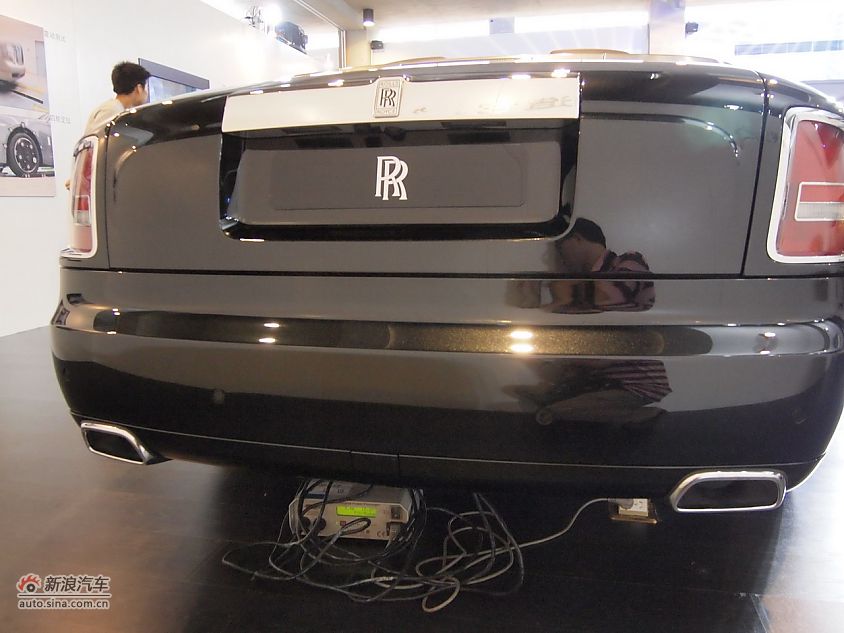 劳斯莱斯幻影软顶敞篷车