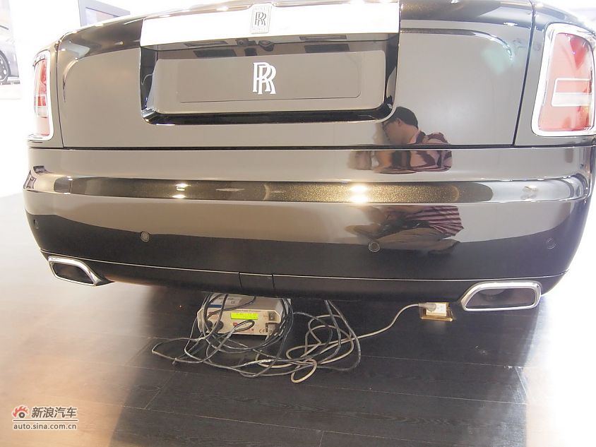 劳斯莱斯幻影软顶敞篷车