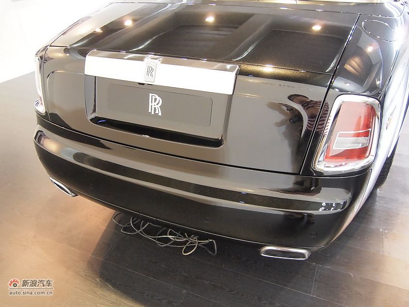 劳斯莱斯幻影软顶敞篷车