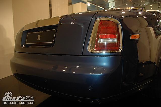 劳斯莱斯幻影软顶敞篷车