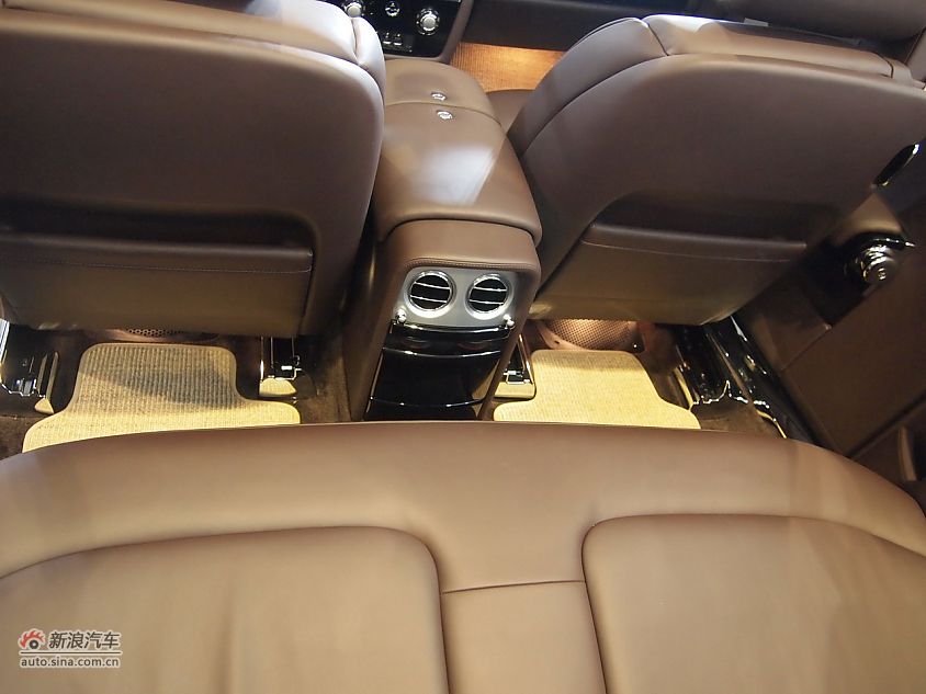 劳斯莱斯幻影软顶敞篷车