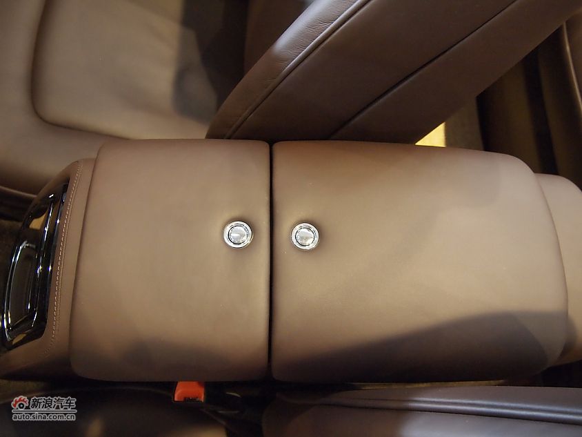 劳斯莱斯幻影软顶敞篷车