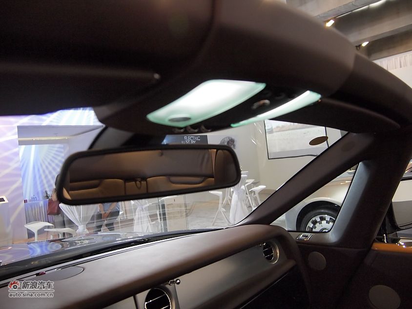 劳斯莱斯幻影软顶敞篷车