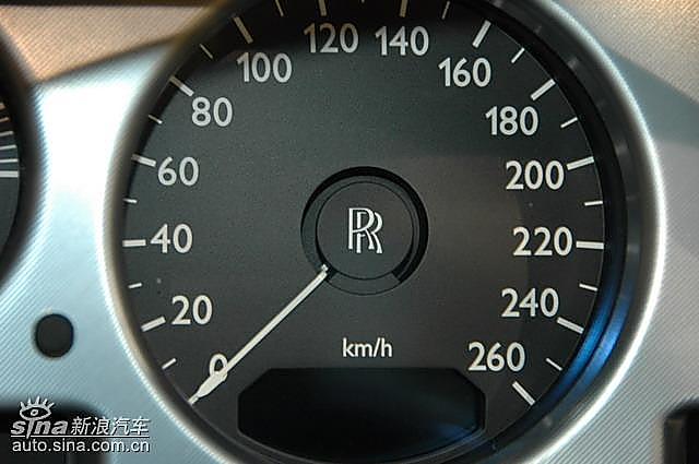 劳斯莱斯幻影软顶敞篷车内饰