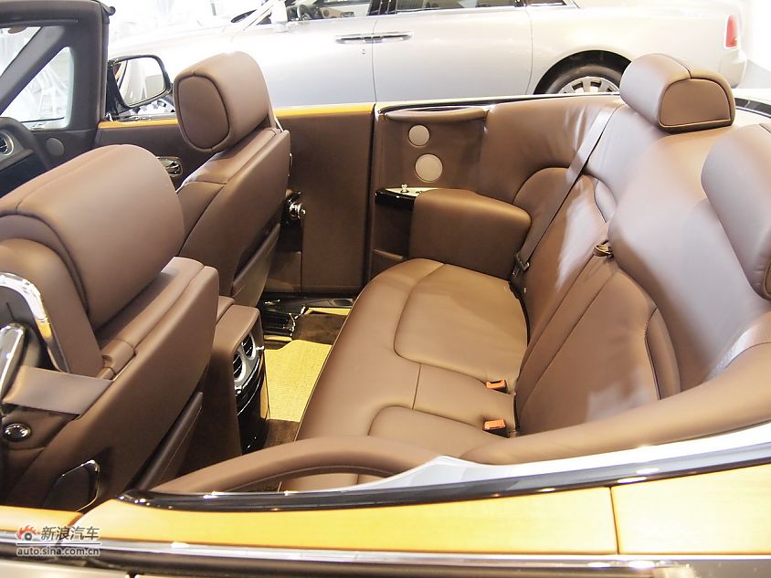 劳斯莱斯幻影软顶敞篷车